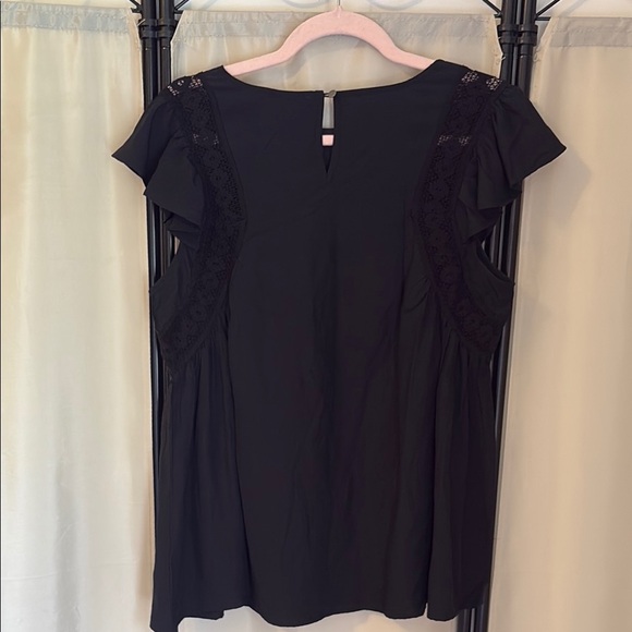 Doe & Rae Black Ruffled Cut Out Blouse - Picture 6 of 7
